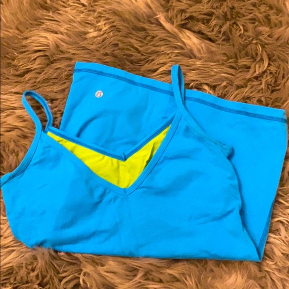 Lululemon double-V tank - Picture 3 of 4
